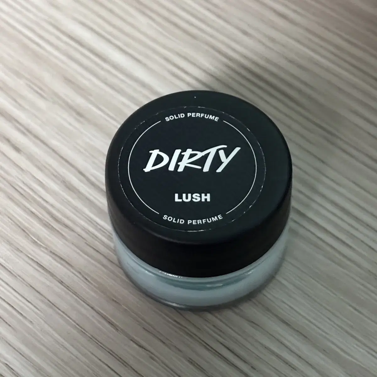 5회 미만 사용) 러쉬 고체향수 더티 lush dirty soild pe